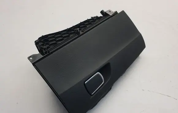 BMW 2 F22 F23 Glove box