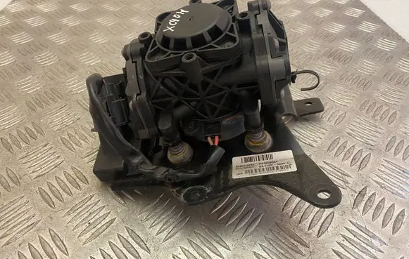Volvo XC90 Vacuum pump 31658684 P31658684