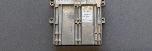 Citroen Berlingo Engine control unit/module 216537162 0017444039