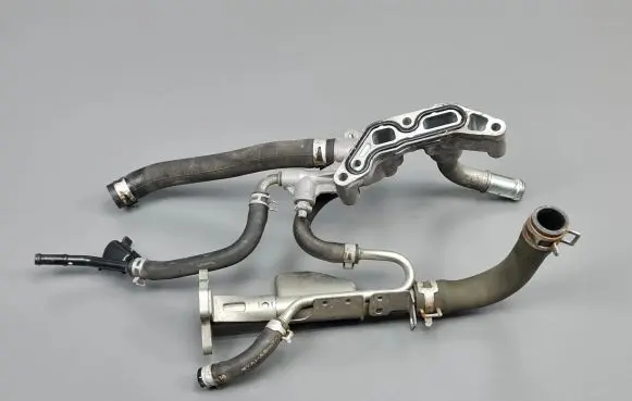 Honda CR-V Engine coolant pipe/hose