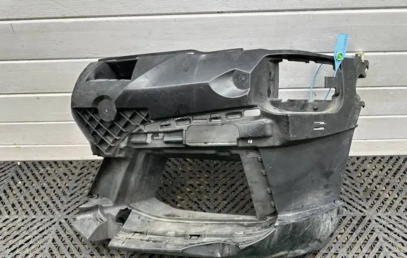 BMW 5 G30 G31 G38 Front bumper mounting bracket 8098675 15067010
