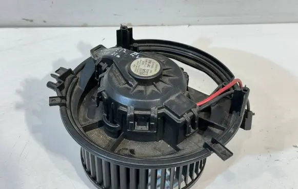 Volkswagen Crafter Heater fan/blower 5WB819021