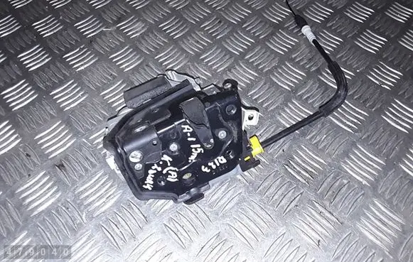 Audi A1 Front door lock 8J2837015E