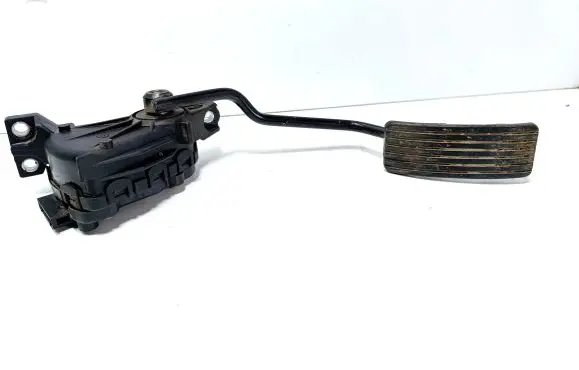 Mitsubishi Space Star Accelerator throttle pedal M865642