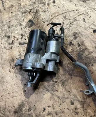 Audi A4 S4 B8 8K Starter motor 06H911021A