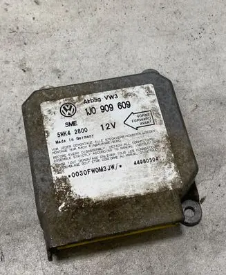 Volkswagen Golf IV Airbag control unit/module 1J0909609