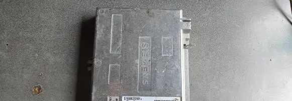 Renault Espace II Engine control unit/module S100820101B HOM7700851739