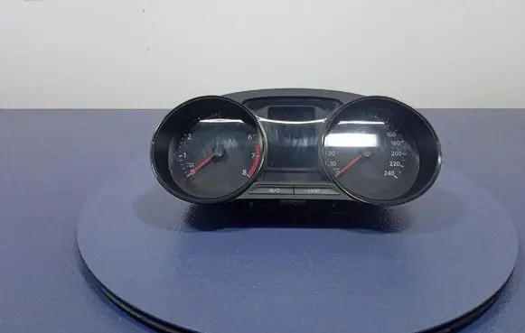 Volkswagen Cross Polo Speedometer (instrument cluster) 6C0920730F