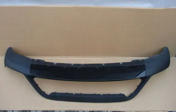 Front bumper lip