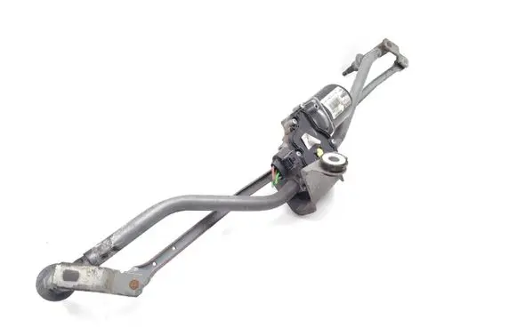 Front wiper linkage and motor
