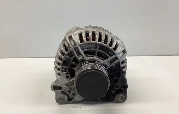 Volkswagen Golf VI Generator/alternator