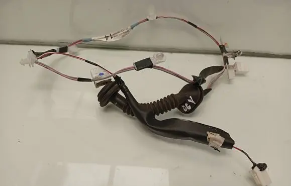 Toyota Yaris Rear door wiring loom 821530D140