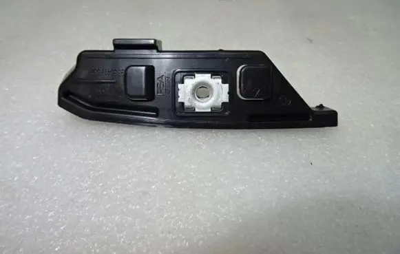 Peugeot 308 Front bumper mounting bracket 9835417580