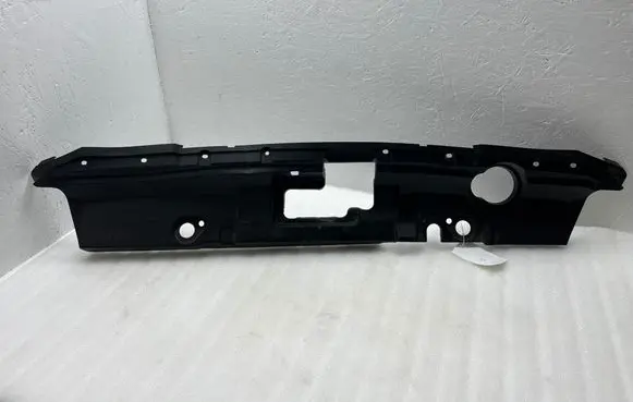 Nissan Leaf II (ZE1) Radiator trim 623225SK0A