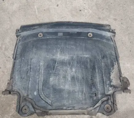 Mercedes-Benz E W124 Engine splash shield/under tray 1245209523 A1245209523