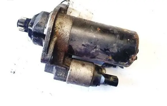 Volkswagen PASSAT B6 Starter motor 1005831320