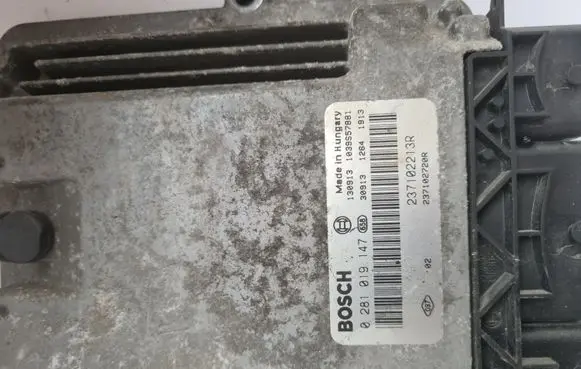 Dacia Dokker Engine control unit/module 0281019147 237102213R