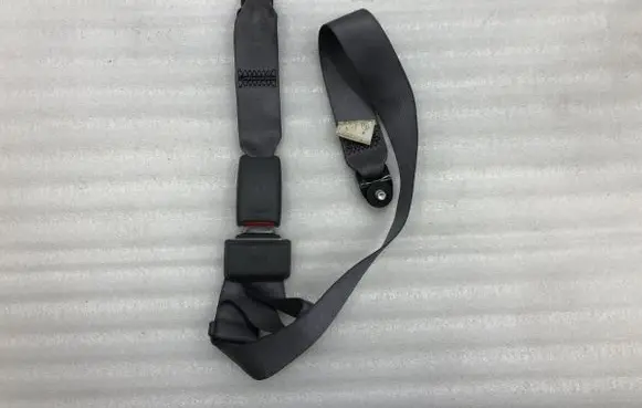 Nissan NP300 Rear seatbelt buckle