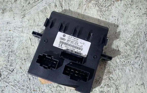 Audi A4 S4 B8 8K Comfort/convenience module 4F0907279 4F0910279 F005V00384