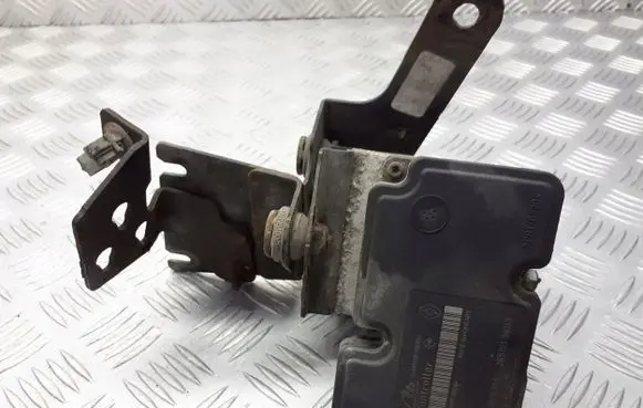 Renault Twingo II ABS Pump 8201040536