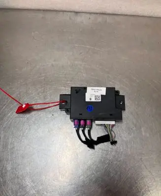 Renault Austral Trunk lid opening control unit 