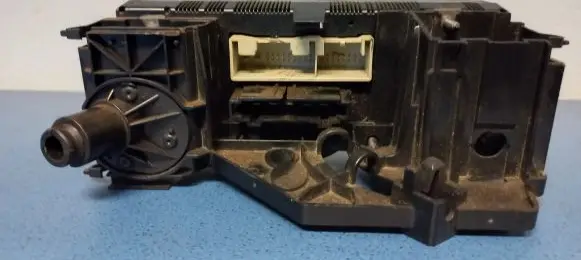 Volkswagen Golf V Climate control unit