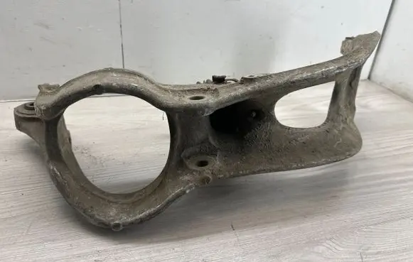 Peugeot 407 Front lower control arm/wishbone 9644552280