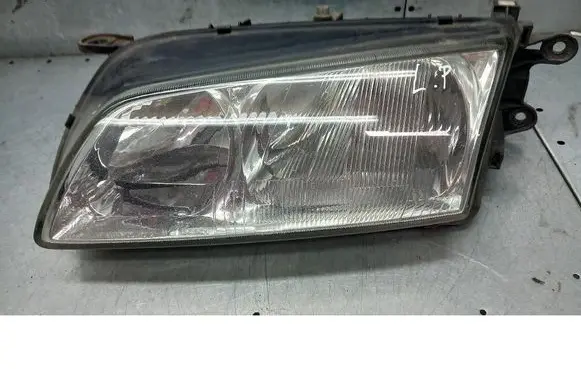 Mazda 626 Front reflector 