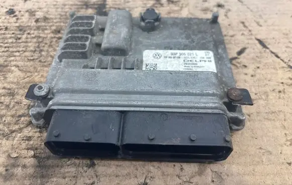 Seat Ibiza IV (6J,6P) Engine control unit/module 03P906021L 28333000 03P906021AN