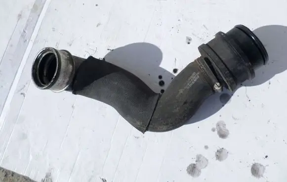 Mercedes-Benz B W245 Intercooler hose/pipe A1695280482