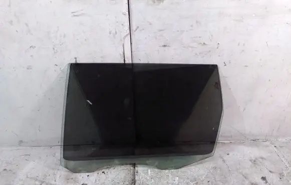 Volvo V70 Rear door window glass