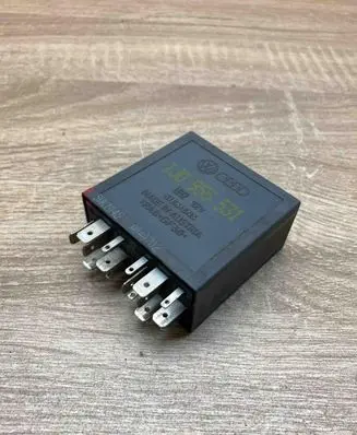 Volkswagen PASSAT B5.5 Other relay 1J0955531 5WK1045 192