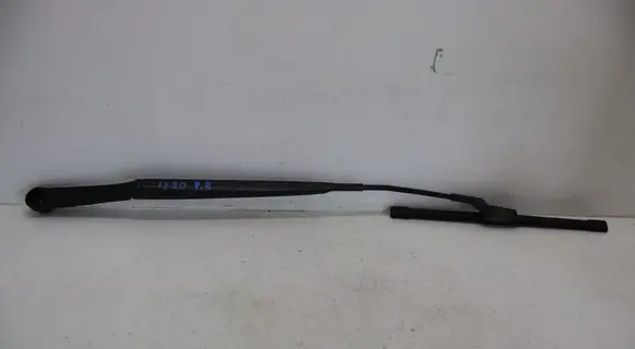 Hyundai ix20 Windshield/front glass wiper blade 983201P000