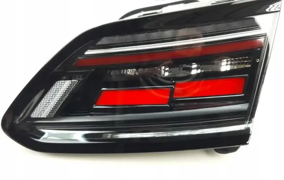 Volkswagen Arteon Tailgate rear/tail lights 3G8945308S