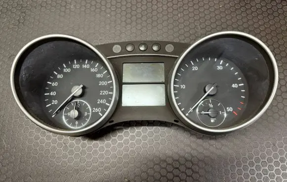 Mercedes-Benz ML W164 Speedometer (instrument cluster) A1645404147 A2C53118452