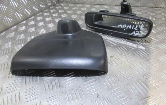 Maserati Levante Rear view mirror (interior)