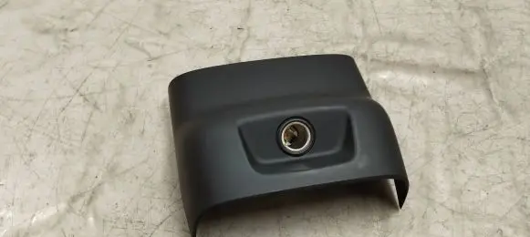 Volvo S60 Cigarette lighter rear 31699008 31699010