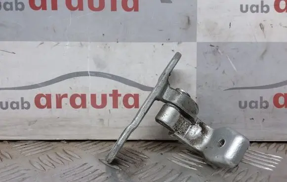 Rear door upper hinge