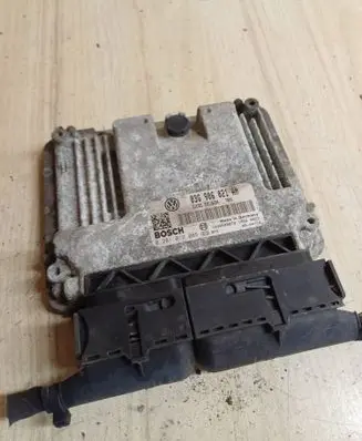 Volkswagen Golf V Engine control unit/module 03G906021AN 1039S08879 0281012085