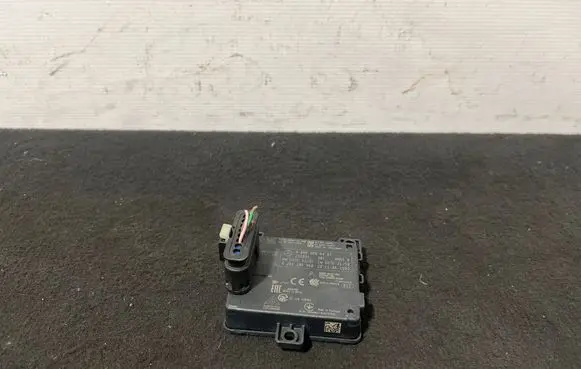 Mercedes-Benz CLA C118 X118 Distronic sensor radar a0009006447