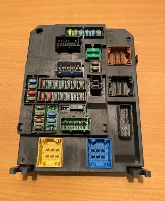 Peugeot 308 Other control units/modules 9806687880 343152842 S180204003C
