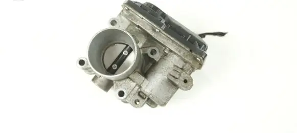 Renault Clio III Throttle body valve 8200568712C