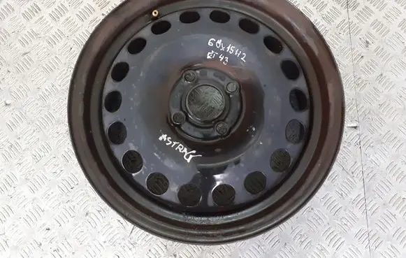Toyota Land Cruiser (HDJ90) R15 steel rim 