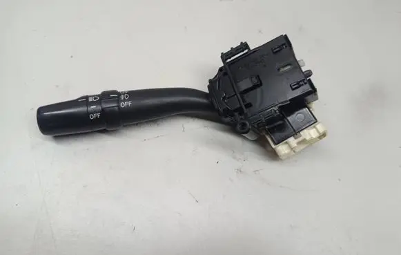 Toyota Avensis T250 Indicator stalk 173650