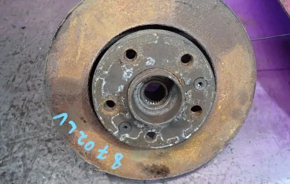 Renault Megane III Front wheel hub spindle knuckle