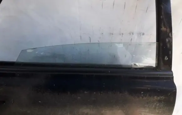 Mazda 626 Rear door window glass