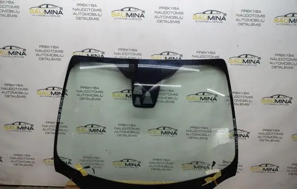 Ford Focus Front windscreen/windshield window 