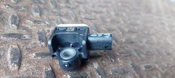 Dodge Durango Airbag deployment crash/impact sensor A1668210151 56054085AA