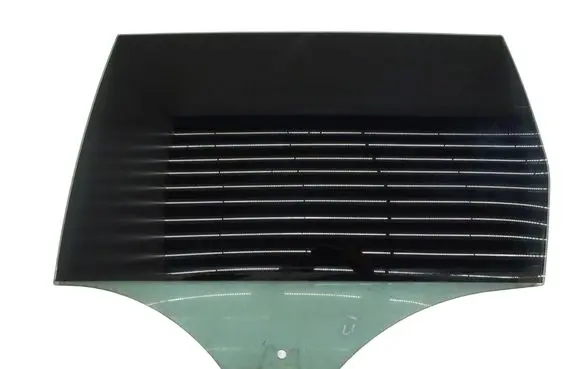 Volkswagen PASSAT B7 Rear door window glass 43R00082