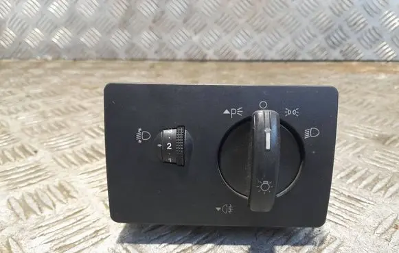 Ford Focus Light switch 4M5113A024BA
